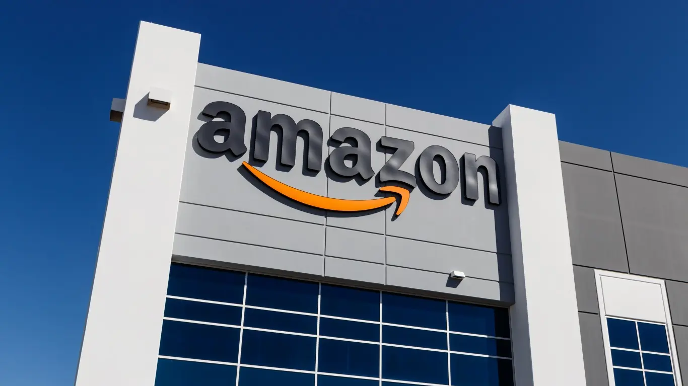 Amazon Stock Dips to $210.11 Despite $2.64B Q3 Beat — $200B AWS and AI CapEx Sparks Debate