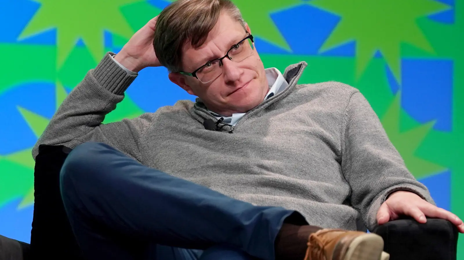 Creepy AI Art Installation: Robotics, Famous Faces, and the Ethics of Digital Sculpture