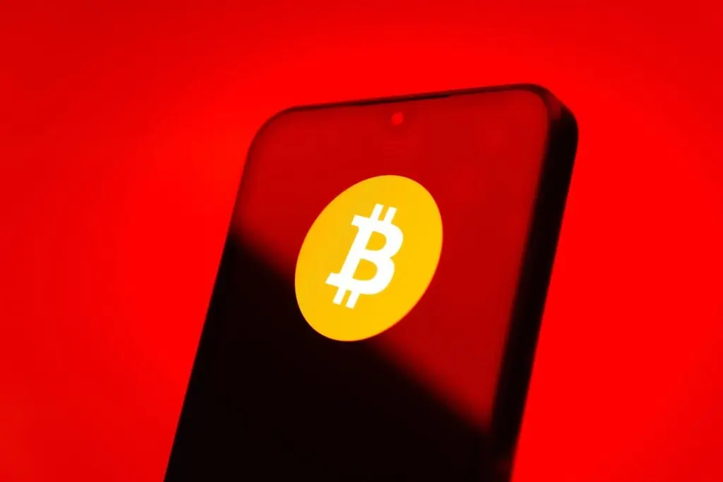 Is the Mega Retailer's Stock Price Too Rosy? Key Risks and Signals Investors Should Watch