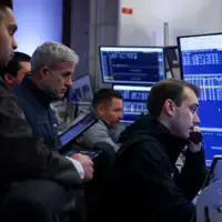 Market Bloodbath Feb. 12: Gold Drops Below $4,900 as Stocks and Crypto Plunge