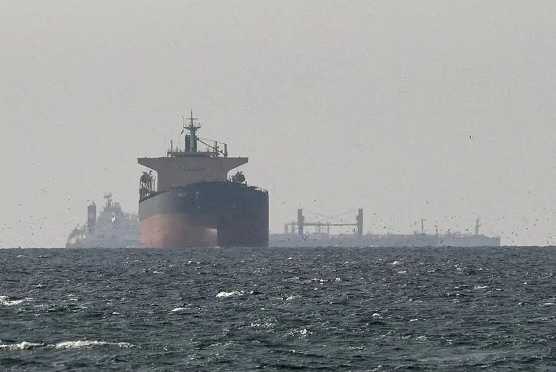 Oil Drops Over 4% After US-Iran Peace Deal Reopens Strait of Hormuz