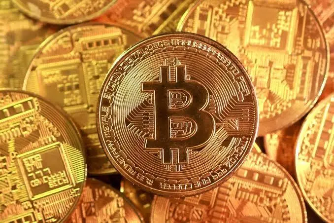 Top Cryptocurrencies Over $5B: Utility, Store of Value & 7-Day Performance