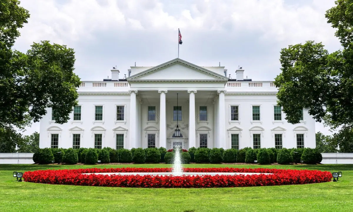 White House Unveils Key Crypto Report: Stablecoins Vital for Dollar Dominance